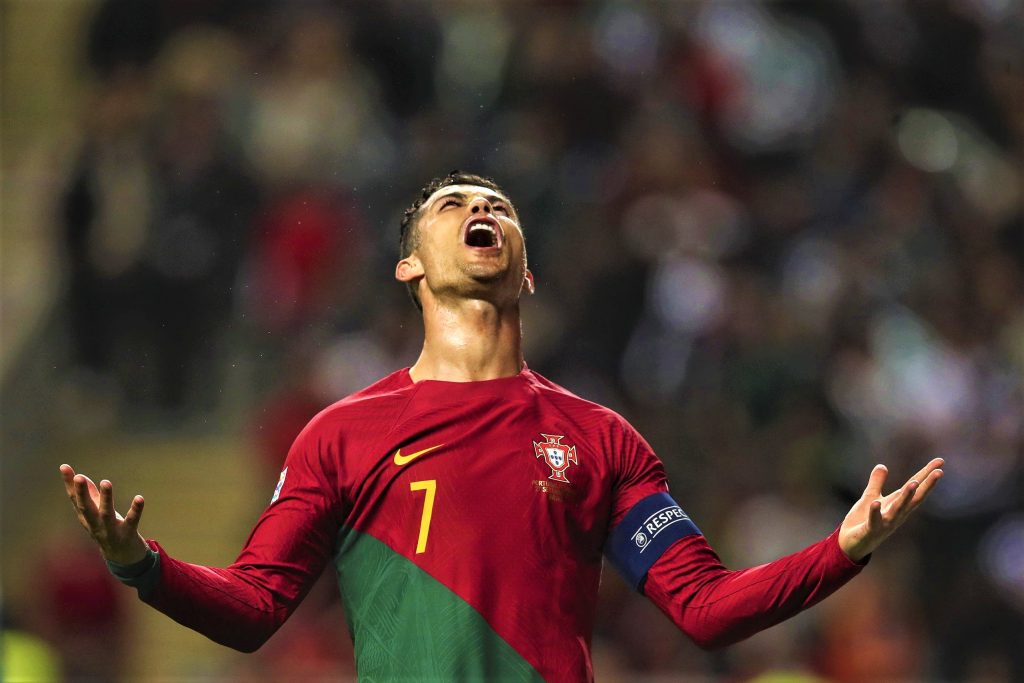 「我不追趕紀錄，而是紀錄追趕我」C羅國家隊200場出賽史上第一人