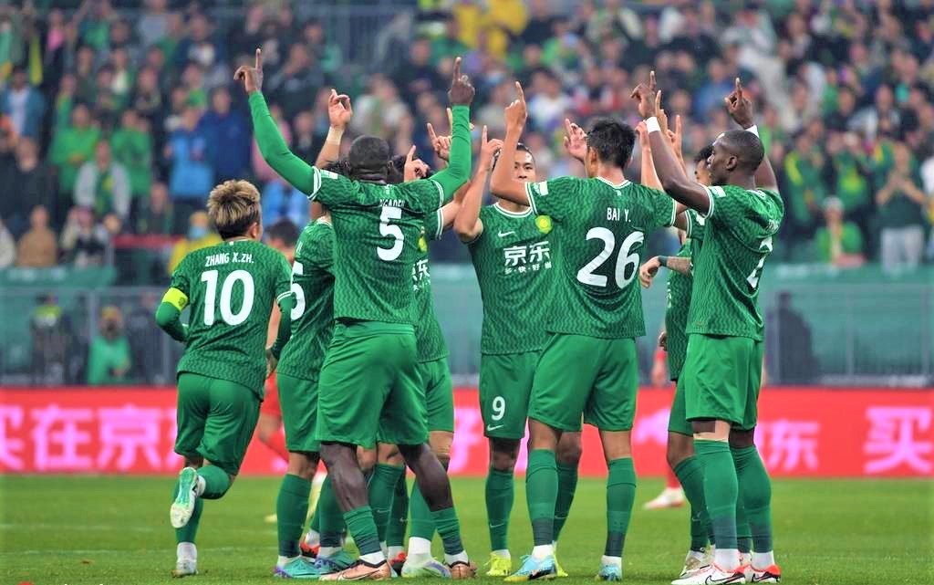 足球文化需要良善風景 向「鐵杆球迷」致敬