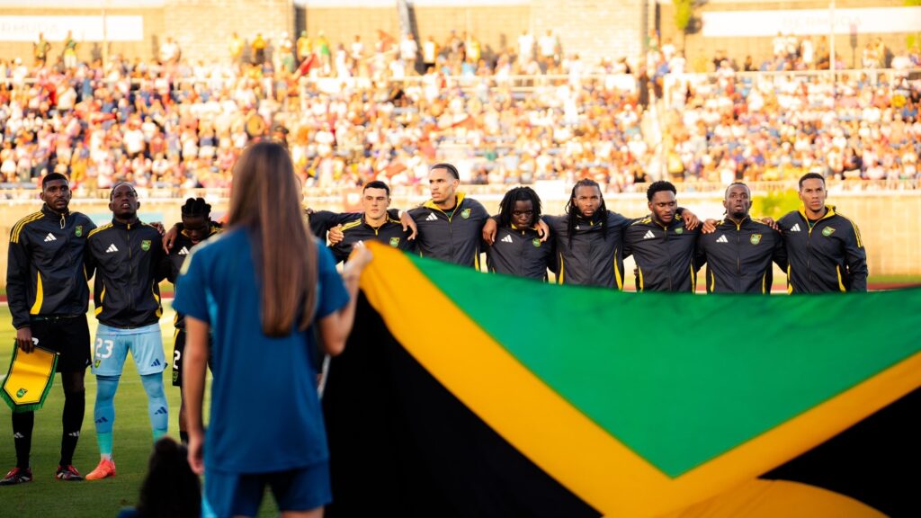 從會計師到國家隊主帥！牙買加「精算專家」救火上任　盼拚下世足門票療癒災後民心